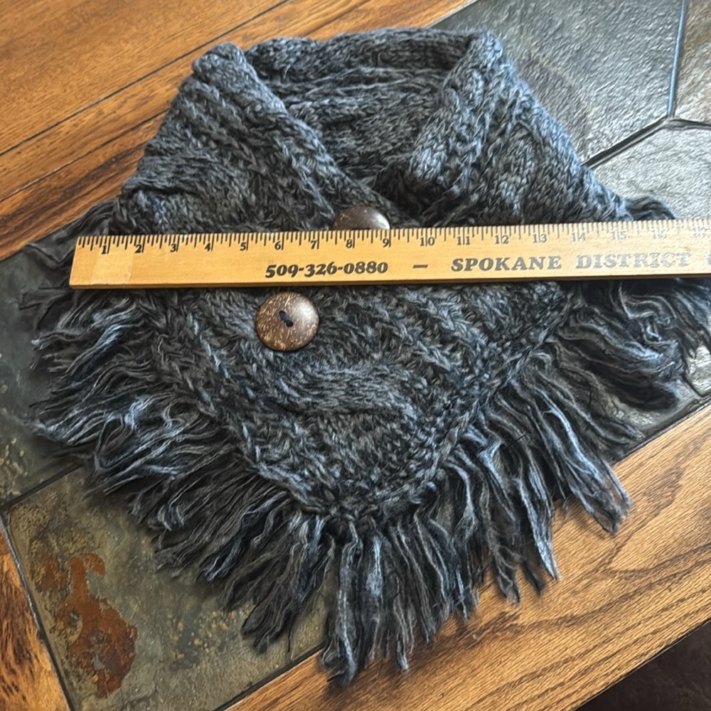 🆕 Cozy Black Knit Scarf/Cowl with Large Button Accents - Picture 8 of 10